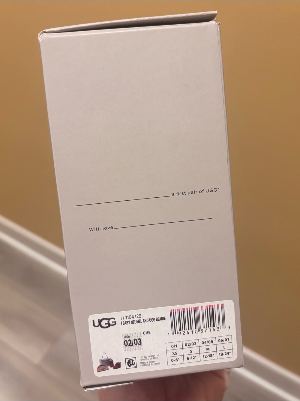 UGG Baby Neumel Boot & Beanie Set - Picture 3 of 4